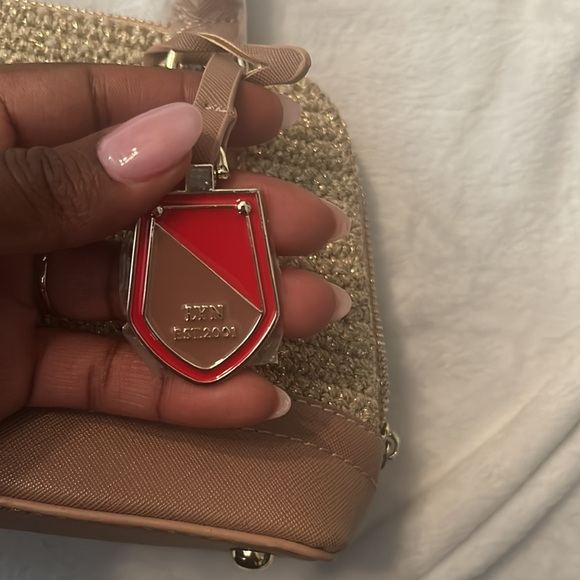 😊Small lyn purse - Picture 2 of 4